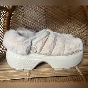 Crocs Stomp Lined Quilted Clog Stucco Beige New